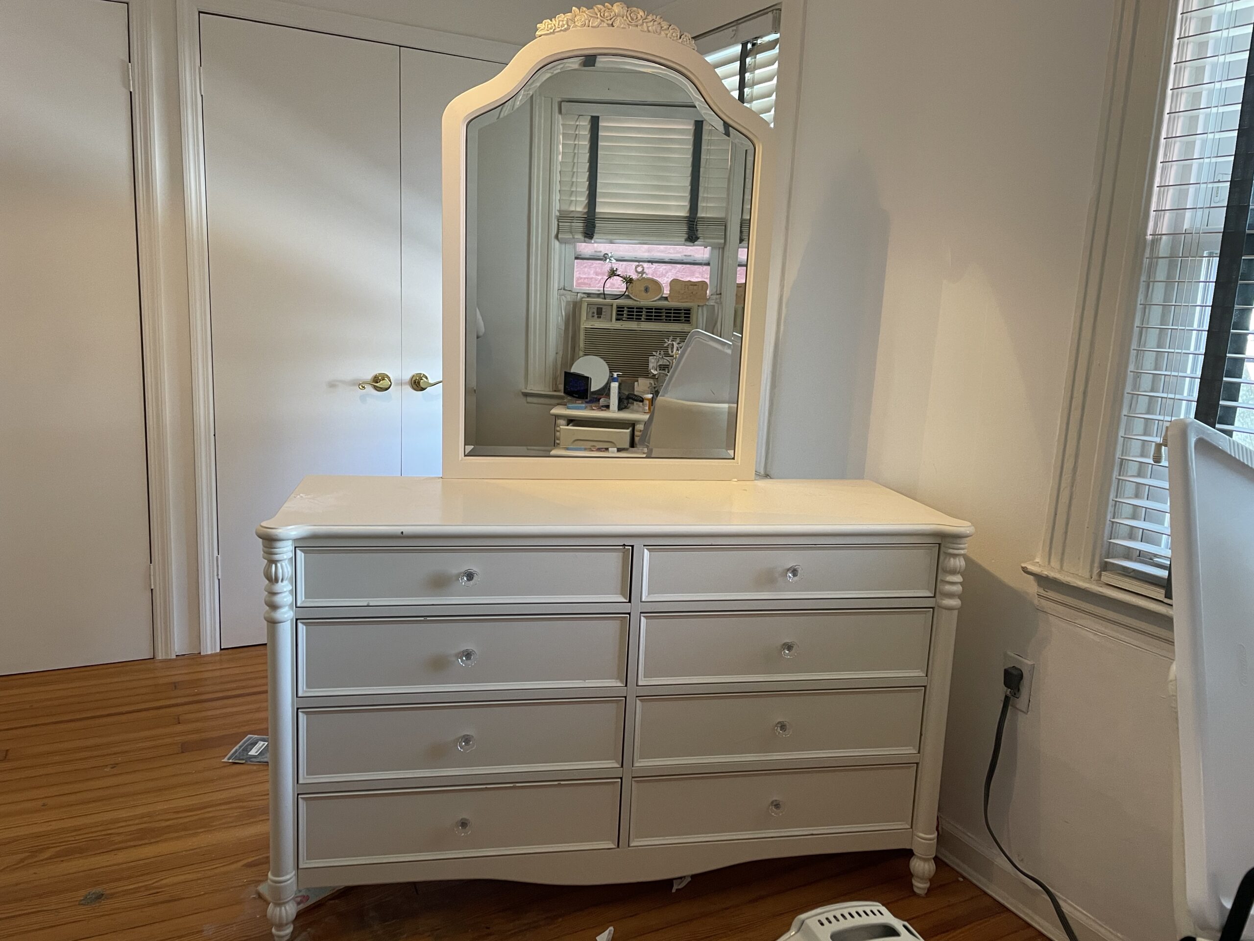 Off white dresser perfect for kids room Imzist